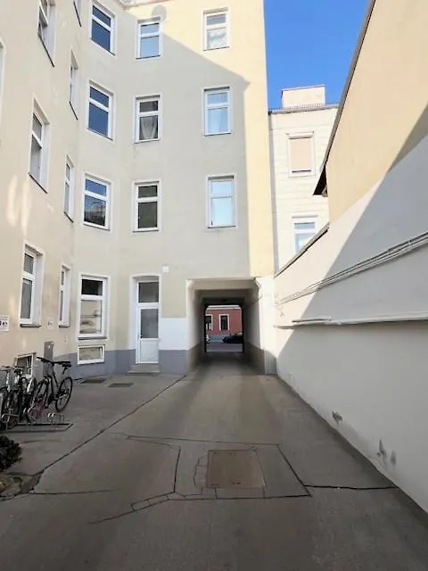 City&More! Feines Apartment Beim Kalvarienberg! Vienna