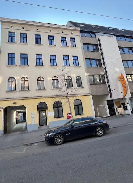 City&More! Feines Apartment Beim Kalvarienberg! Vienna 0*,  Austria