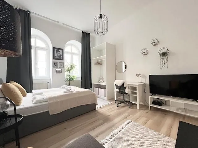 City&More! Feines Apartment Beim Kalvarienberg! Vienna